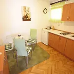 Διαμέρισμα One-bedroom Crikvenica 27 *
